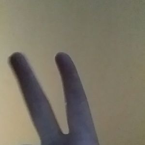 Meet your Posher, Chloe